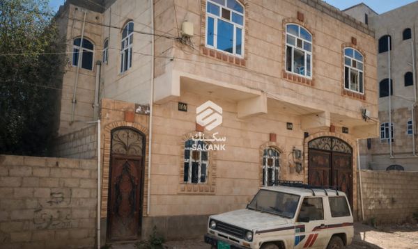عمارة للبيع 4 لبن وثمن 2 دور 4 شقق
